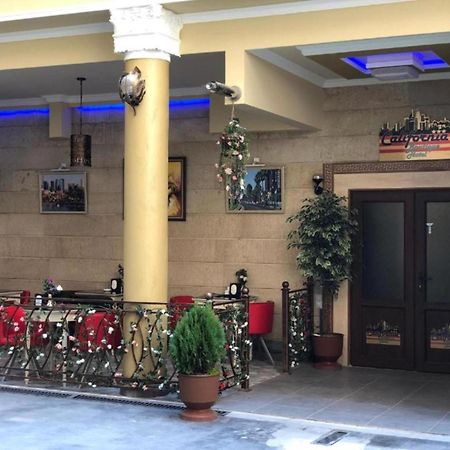 Hotel & Apartments California 耶烈万 外观 照片
